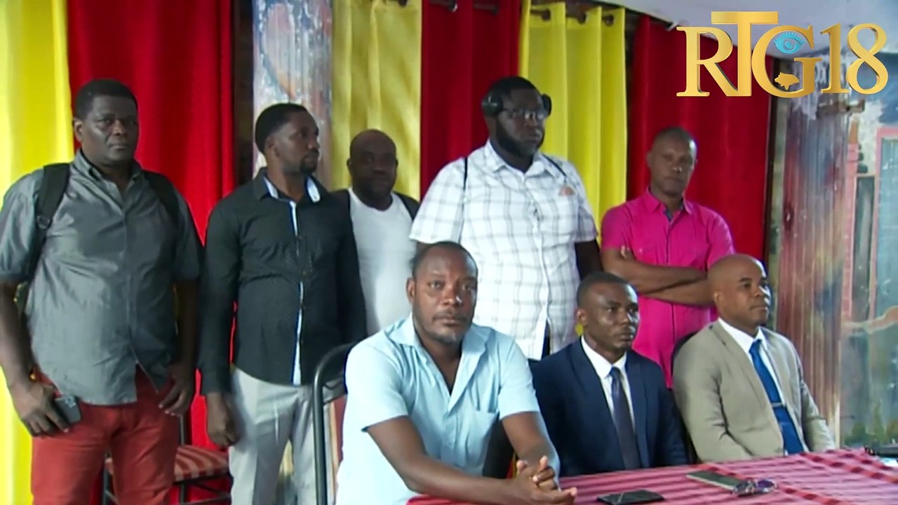 Yon gwoup anplwaye nan "Sénat de la République" lan mande CPT an pou  mande pi bon kondisyon travay