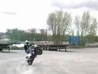 feillens Moi av le scoot a jo