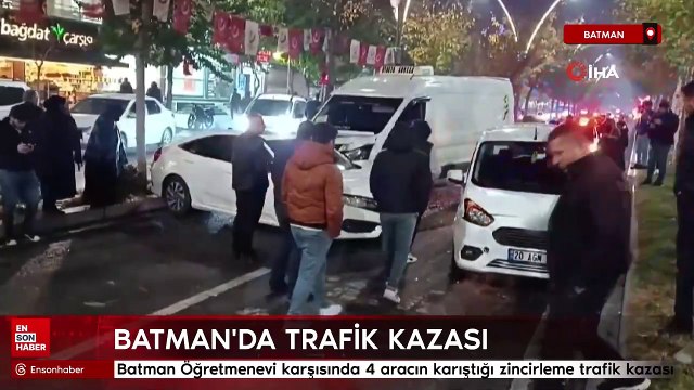 Batman'da 4 aracın karıştığı zincirleme trafik kazası