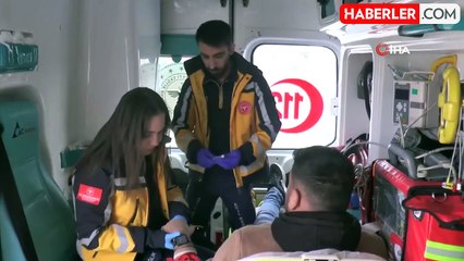 Acil sağlık ekibi kardeşler hayat kurtarmak için saniyelerle yarışıyorlar