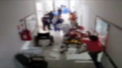 Vídeo: mulher invade hospital e ataca paciente com cerca de 30 facadas em Quedas do Iguaçu
