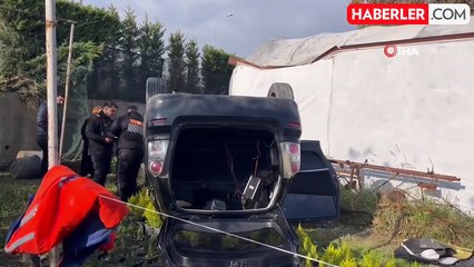 Bursa'da Kontrolden Çıkan Araç Çiçek Bahçesine Uçtu: 2 Yaralı