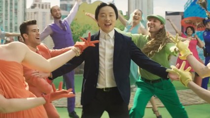 Interior Chinatown: Die surreale Mini-Serie im Trailer