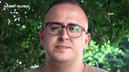 Birinci yılını tamamlayamadığı evliliğinin yıl dönümünde boşanmasını simit dağıtarak kutladı