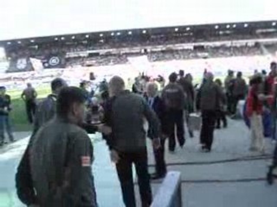 karlsruhe 3-3 bremen 26/04/08 entrée des joueurs