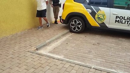 Ladrão 'enjoado' é flagrado furtando chocolates em supermercado