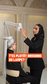 Tout est possible dans les mains d'Atefe Kabiri, une coiffeuse iranienne qui défie les lois de la coiffure pour en faire tout et n'importe quoi.