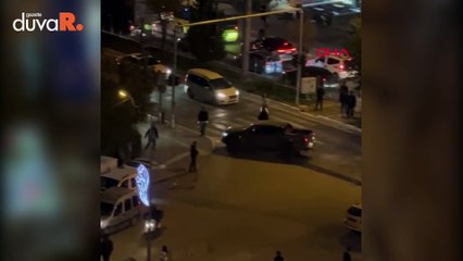 Mardin'de kamyonetini yayaların üzerine sürüp park halindeki araçlara çarptı: O anlar kamerada