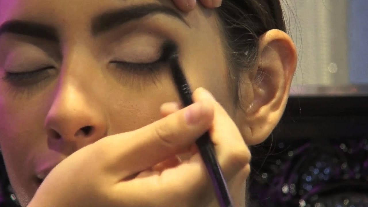 Lady Gaga make-up tutorial