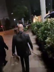 Pep Guardiola estalla y se encara un con aficionado en plena calle: “¿Sabes lo que es perder?”