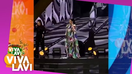 Laura Pausini reaparece tras caída en concierto