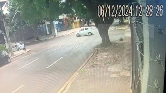 Câmera flagra acidente entre Creta e Tracker no Centro