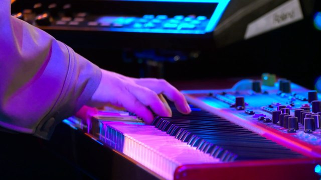 Louane - Les étoiles (Live) - Le Grand Studio RTL