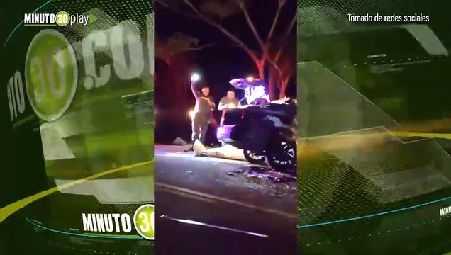 Carro invadió carril y provocó fatal accidente que dejó un muerto y dos heridos en Apartadó