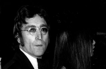 Yoko Ono n'a "jamais tourné la page" de sa relation avec John Lennon