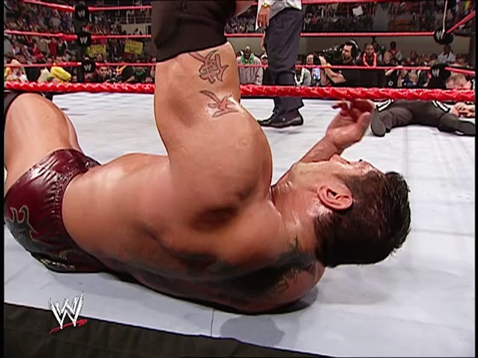 WWE.Raw.12.06.04.Lita.Kisses.Trish.Backstage.Segment