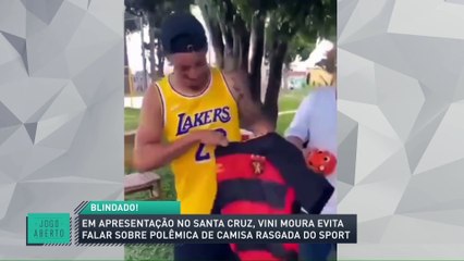 Em apresentação no Santa Cruz, Vini Moura evita falar sobre polêmica de camisa rasgada do Sport