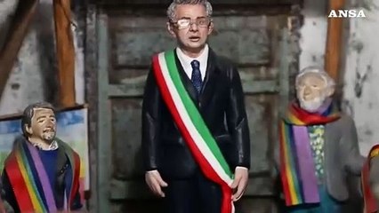 Napoli, il sindaco Manfredi in fascia tricolore nel presepe del Comune