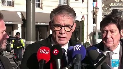 Emmanuel Macron busca un sucesor para Michel Barnier