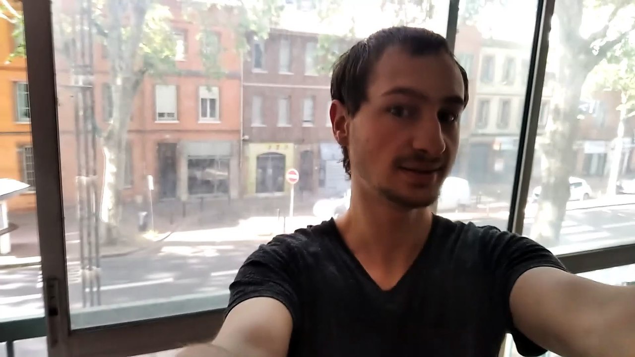J'ai regardé "Denise Ho, quand son COMING-OUT lui fait tout | L'Effet Papillon" et d'autres vidéos