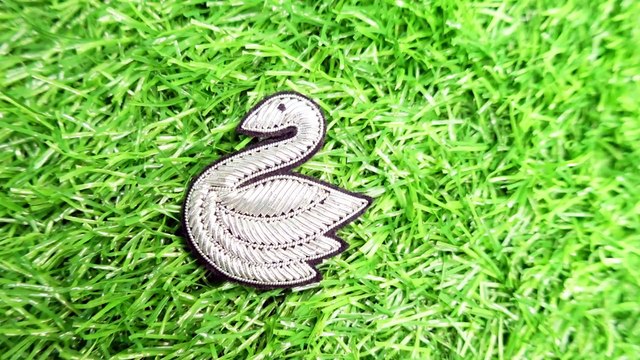 Fashion Handmade Embroidery Brooch, Hand Embroidery Brooch, Simple hand embroidery brooch pin