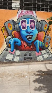 Street Art in Santiago, Chile 🎨🇨🇱