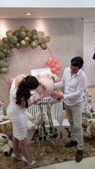 Mulher simula cesariana em chá revelação; veja vídeo