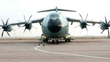 ビデオ: カザフスタン空軍が初のエアバスA400Mを受領