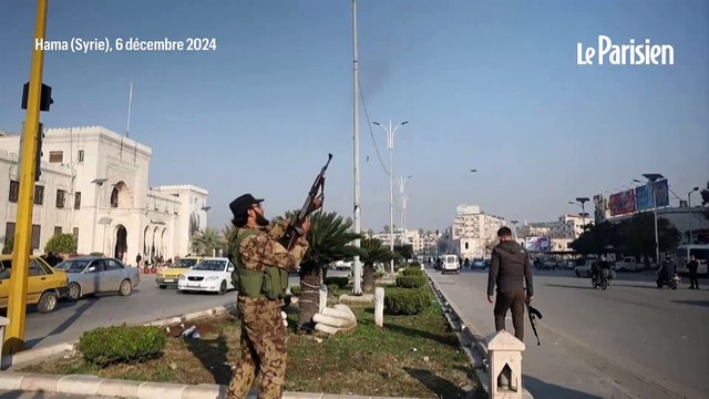 Hélicoptère, blindés... L'incroyable arsenal capturé par les rebelles syriens sur la route de Damas