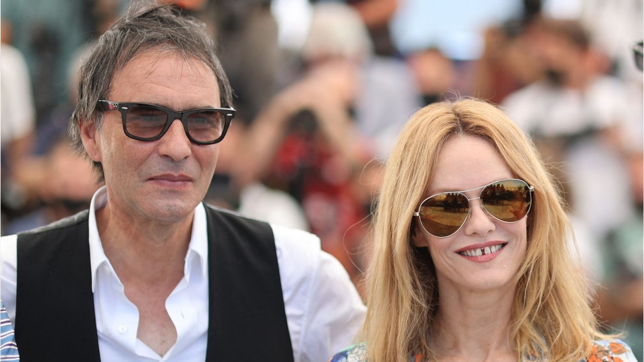 GALA VIDEO - Vanessa Paradis se confie sur son couple avec Samuel Benchetrit : “Être ensemble tout le temps nous faisait peur”