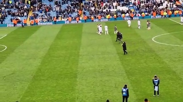 Daniel Farke celebrates with fans as Leeds beat Derby 2-0