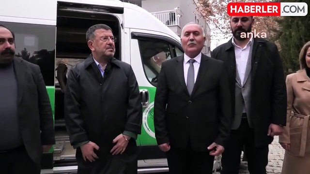 CHP Milletvekili Veli Ağbaba'dan Cemevi'ne Minibüs Bağışı