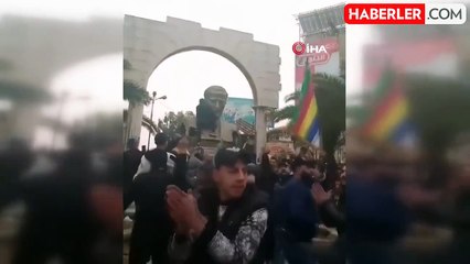 Suriyeliler, Hafız Esad'ın Heykelini Devirdi