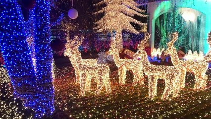 Si accende a Melegnano la casa di Babbo Natale: una gioia per gli occhi di grandi e piccoli