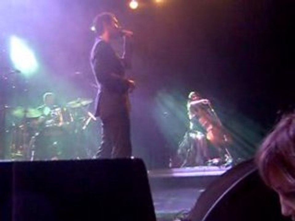 AaRON - LITTLE LOVE (Live Avignon) [25.04.08]