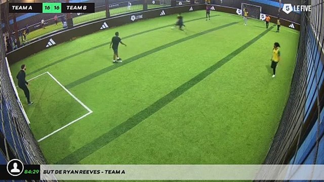 But de Ryan Reeves - Team A