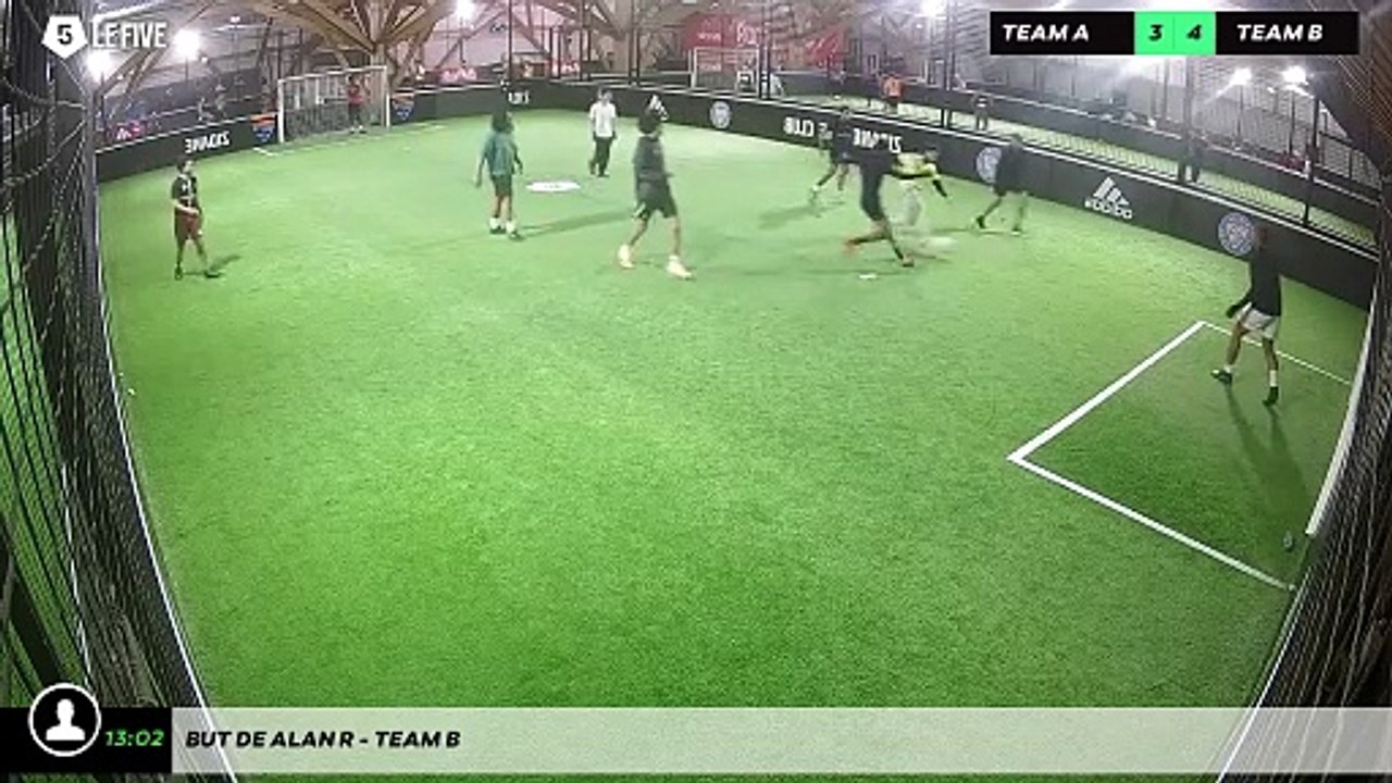But de Alan R - Team B