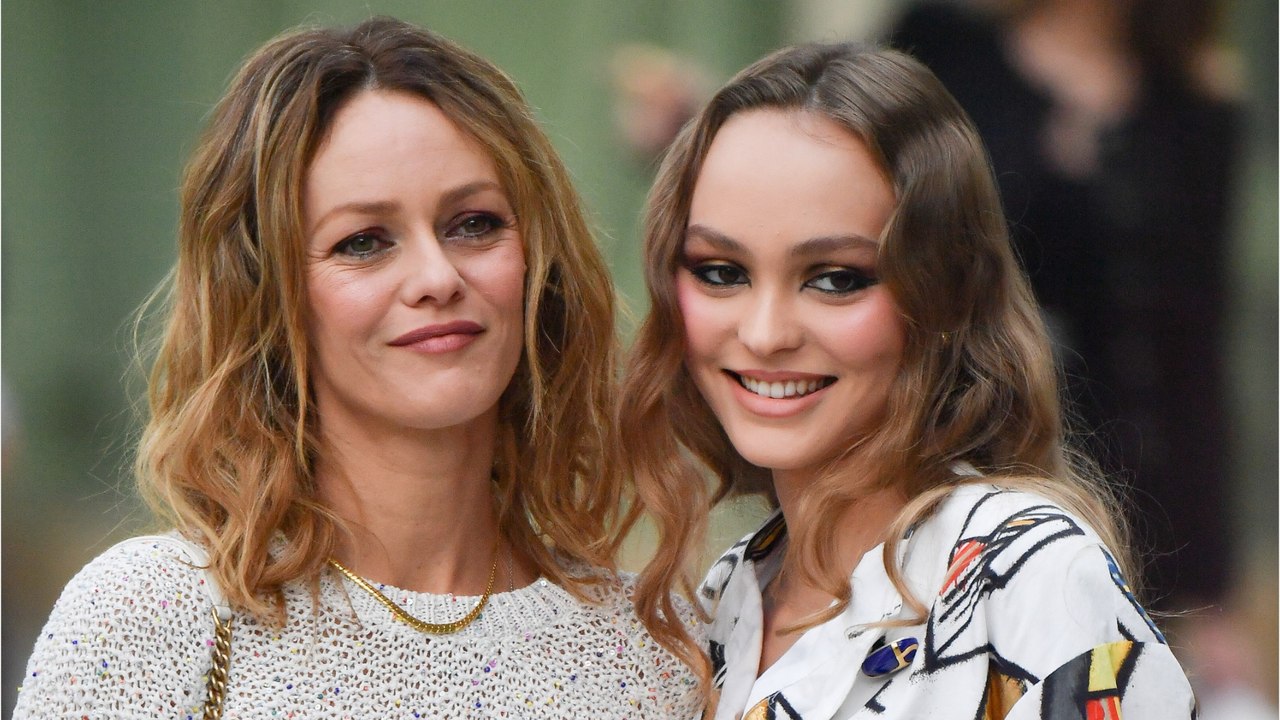GALA VIDEO - Vanessa Paradis fière de sa fille Lily-Rose Depp qui suit ses pas : “Elle est une jeune femme très forte