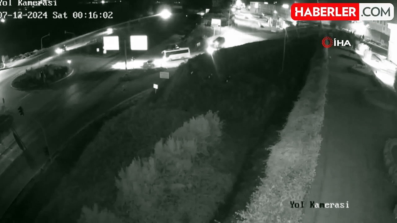 Bursa'da İki İşçi Servisinin Çarpışması: 20 Yaralı