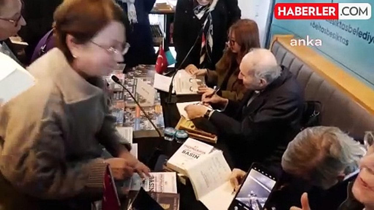 Altan Öymen ve Onur Öymen, Beşiktaş'ta Okurlarıyla Buluştu