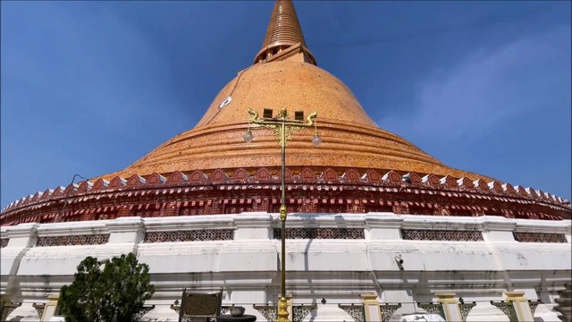 Phra Pathommachedi at Nakhon Pathom Provice in Thailand