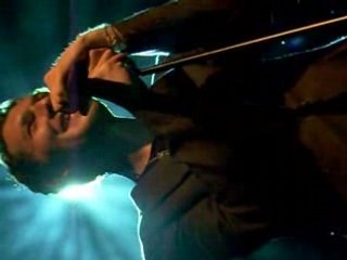 AaRON - U TURN (Lili) partie 2 (Live Avignon) [25.04.08]