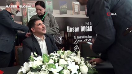 Cumhurbaşkanı Özel Kalem Müdürü Doğan okurlarla bir araya geldi