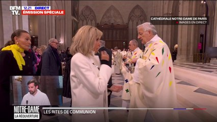 Notre-Dame: Brigitte Macron et le public s'avancent pour la communion