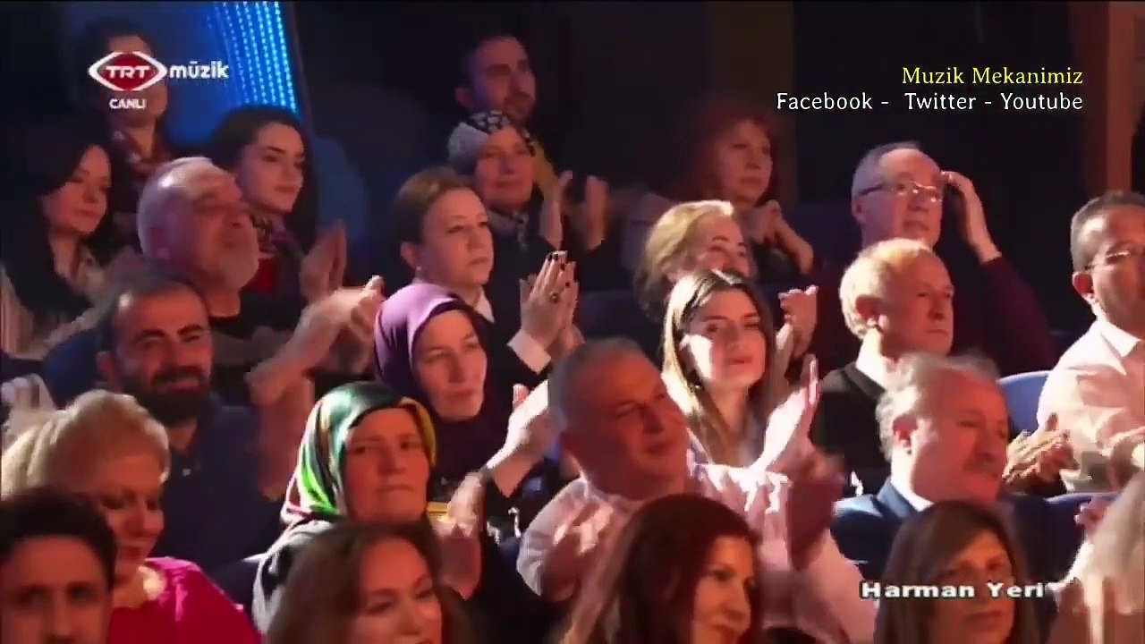 Cengiz Özkan & Dünya Tekin - Akşam Olur Karanlığa Kalırsın