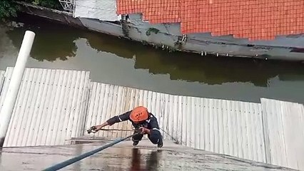 Cara Mengatasi Dinding Rembes dengan Bahan Kedap Air