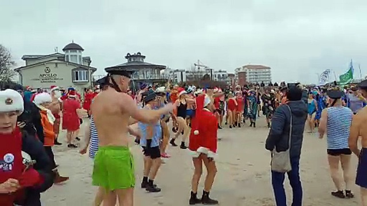 Kąpiel morsów Darłowo - 20-lecie Darłowskich Twardzieli