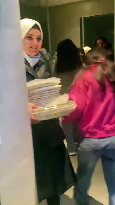 Syrie : Des habitants de Damas pénètrent dans la résidence de Bachar Al Assad