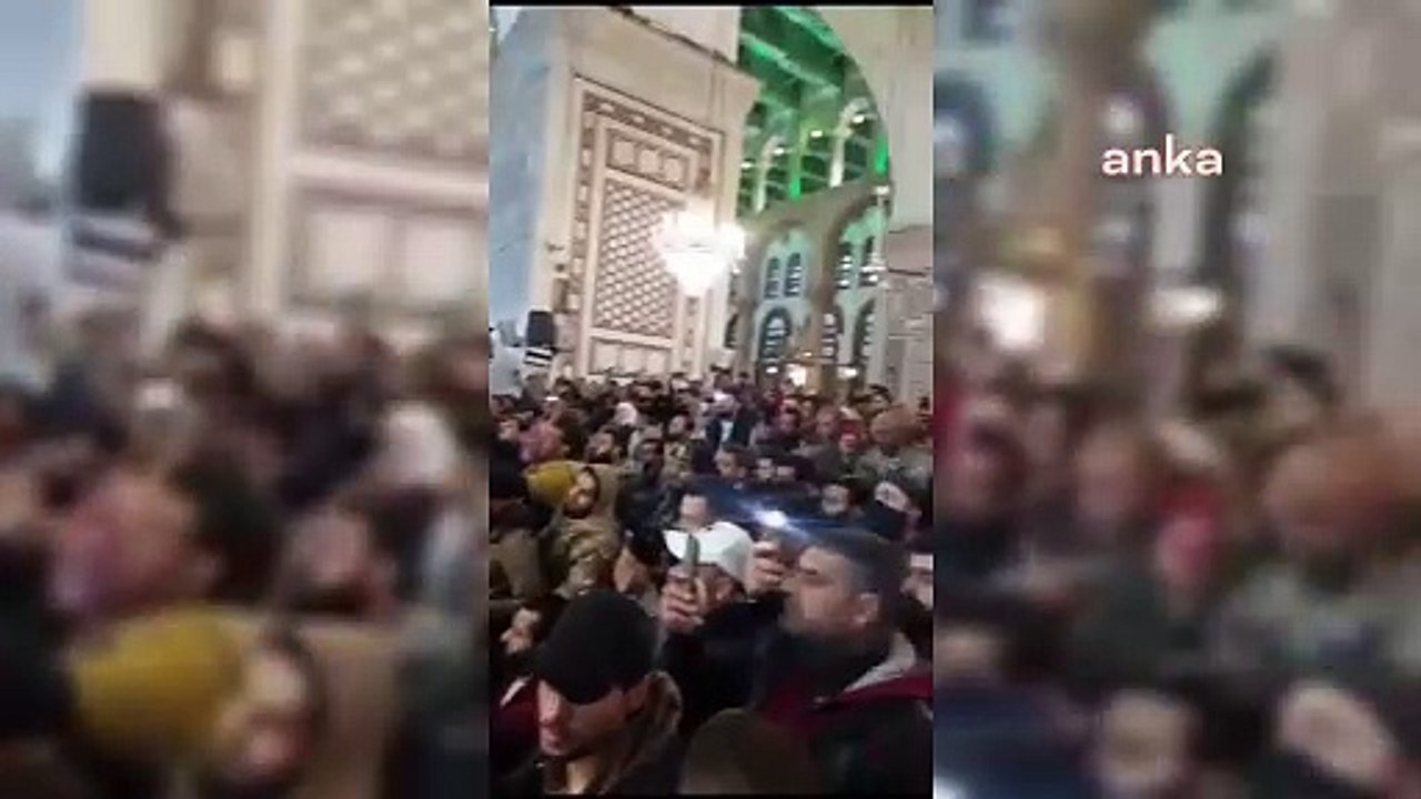 HTŞ lideri Colani Emevi Camisi'nde: Suriye 20 yıldır bu anı bekliyordu