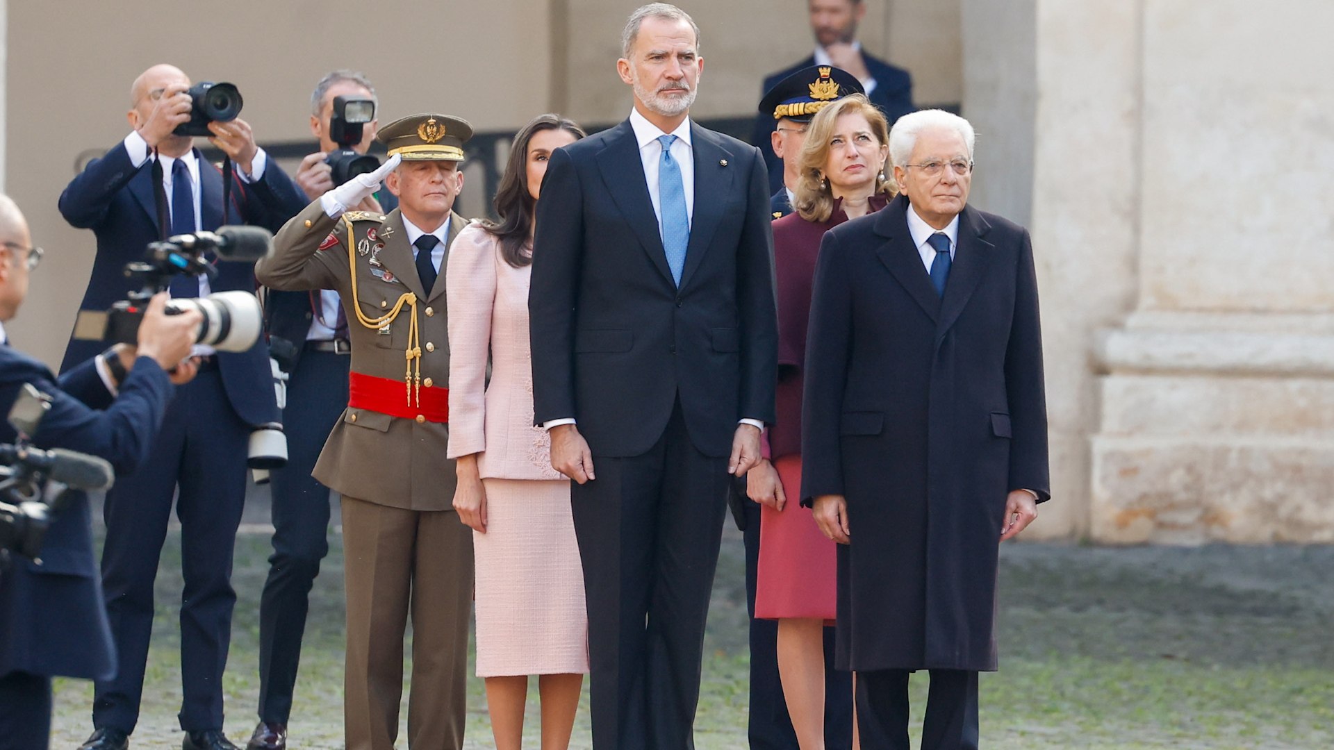 Los Reyes de Espaa son recibidos con honores en el Palacio del Quirinal